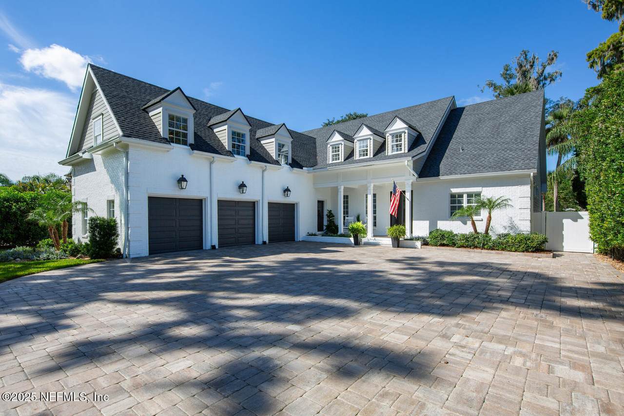 199 Roscoe Boulevard - Photo 1