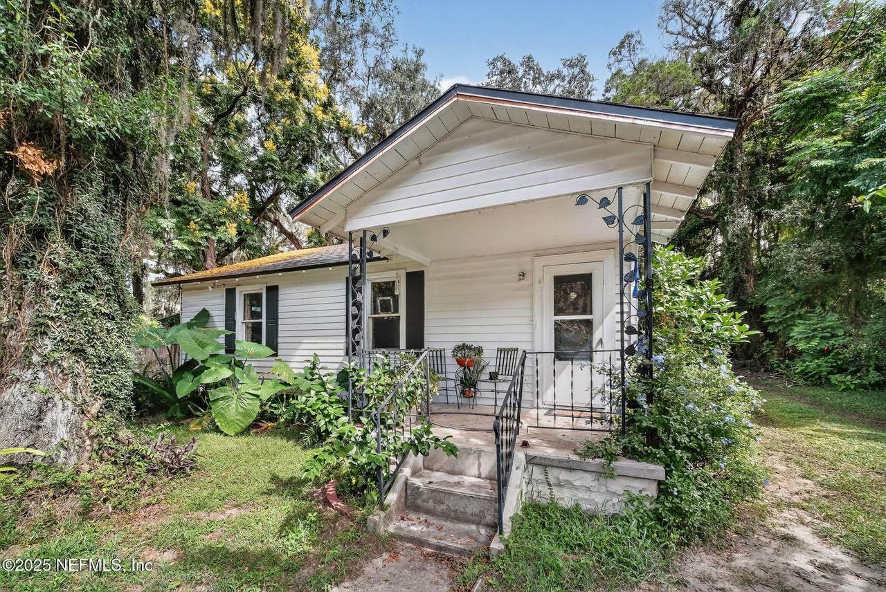 421 Arlington Road - Photo 1