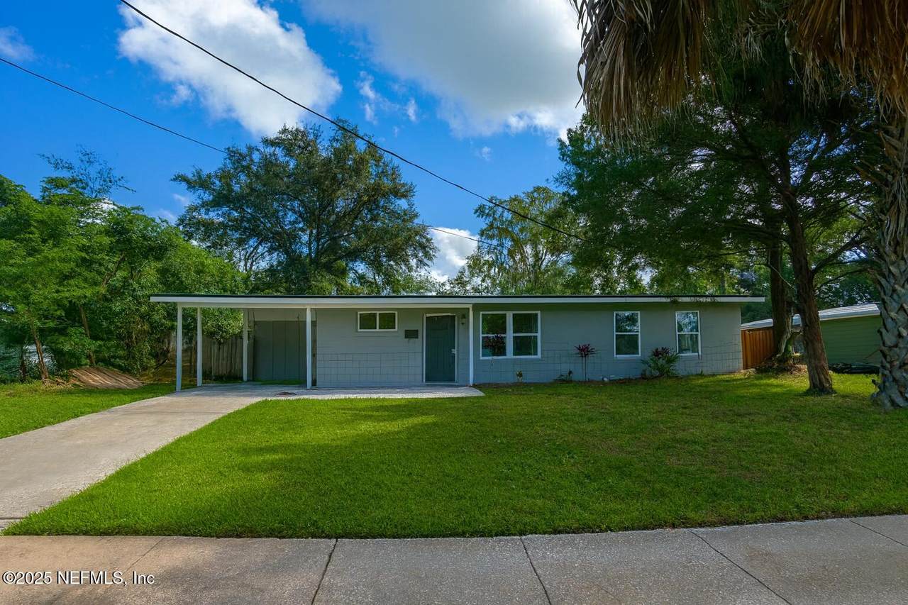 2133 Hugh Edwards Drive - Photo 1