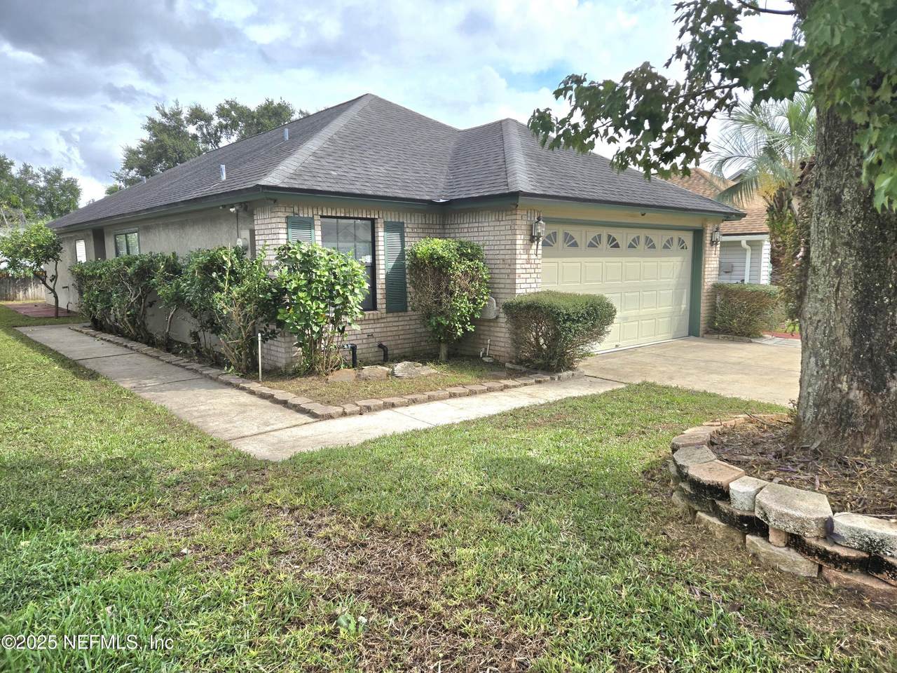 1528 Beecher Lane - Photo 1