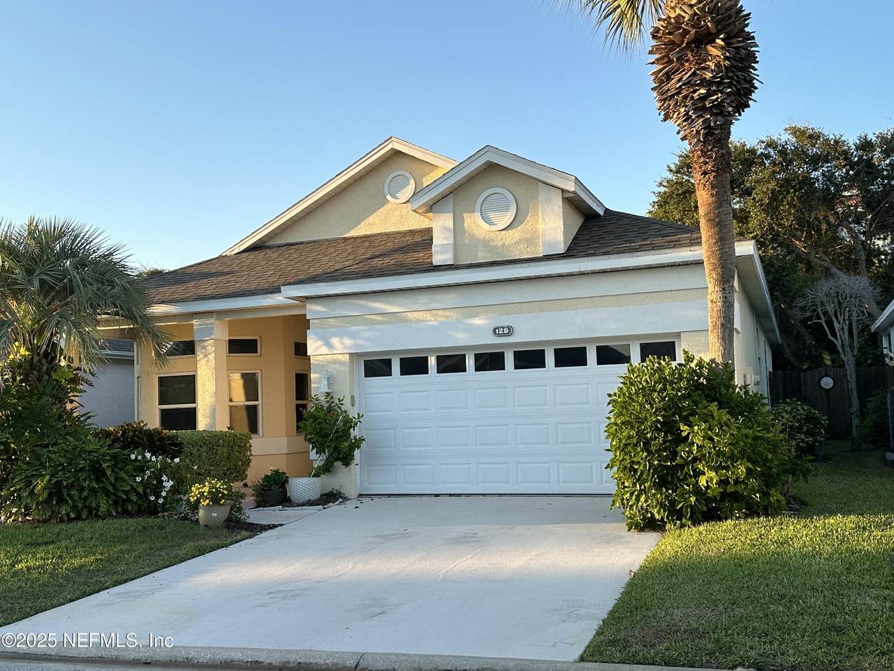 128 Kingston Drive - Photo 1