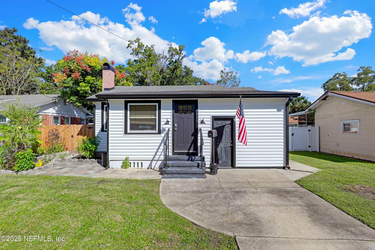 4411 Lexington Avenue - Photo 1