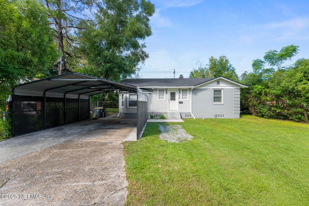 419 Springfield Court - Photo 1