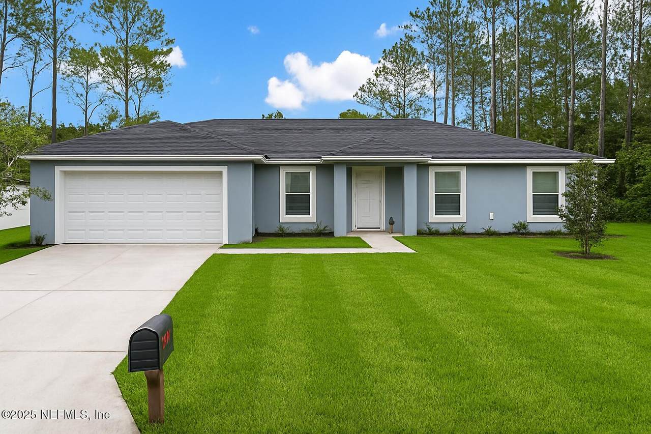 8 Sedgefield Path - Photo 1