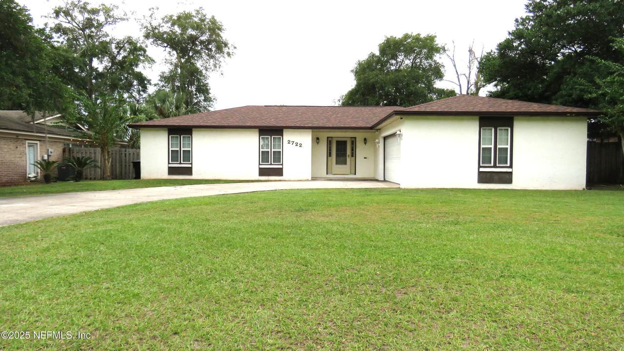 2722 Oakdale Drive - Photo 1