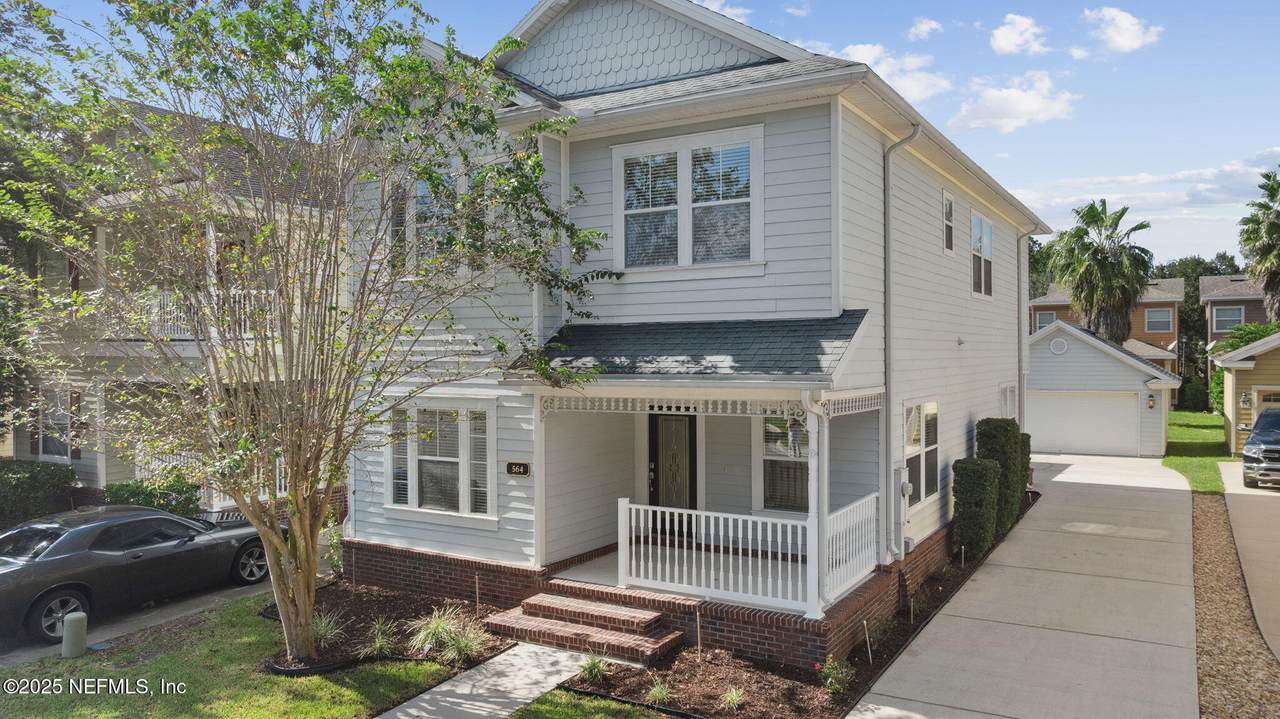 564 Heath Point Court - Photo 1