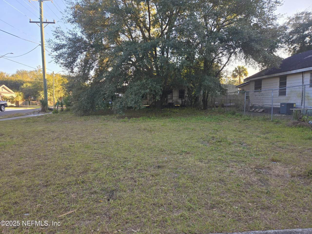 1148 Dyal Street - Photo 1