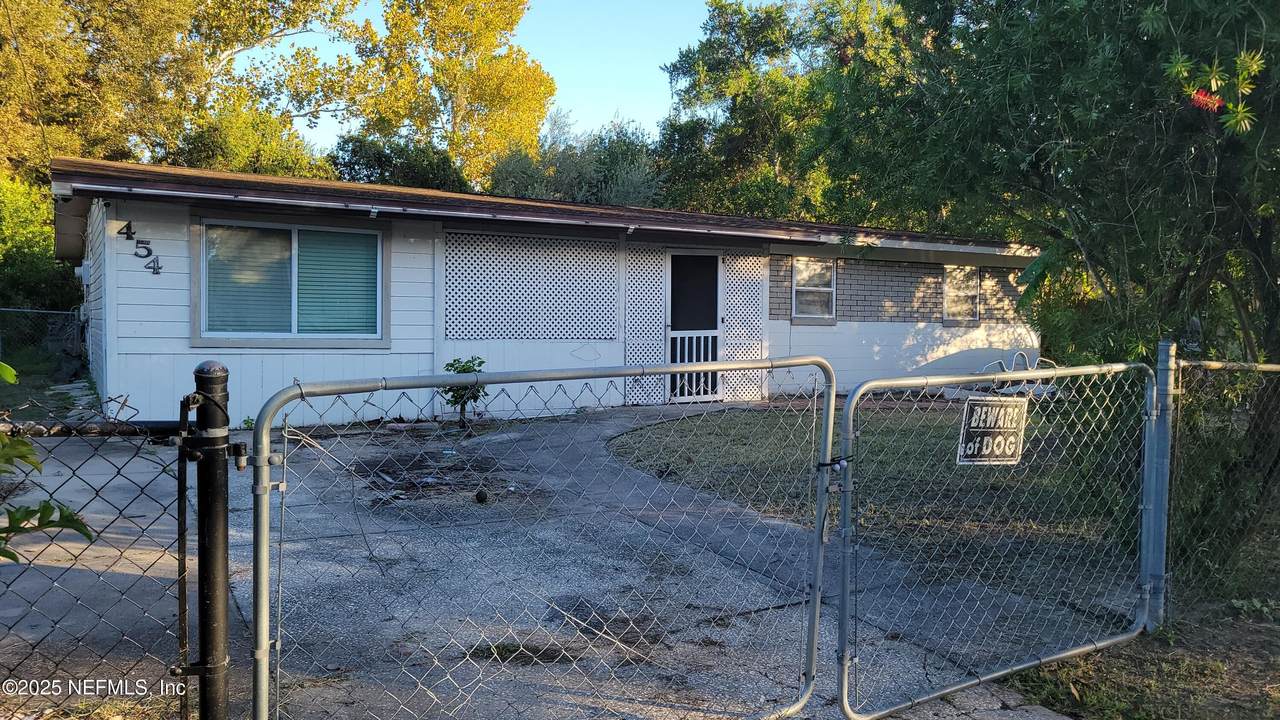 454 Ameca Avenue - Photo 1