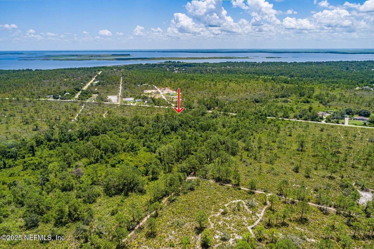 652 Hallmark Avenue - Photo 1