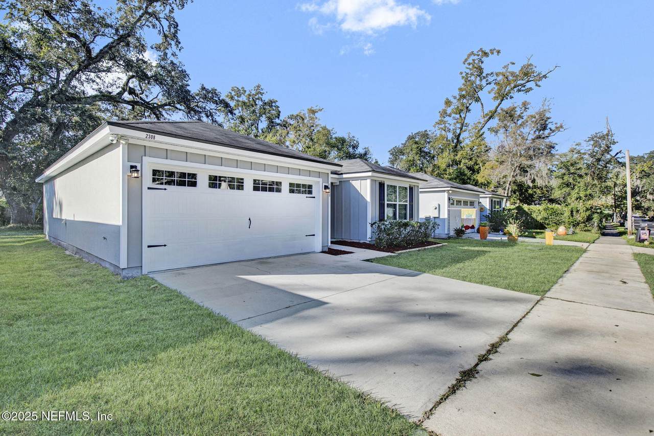 2308 Commonwealth Avenue - Photo 1