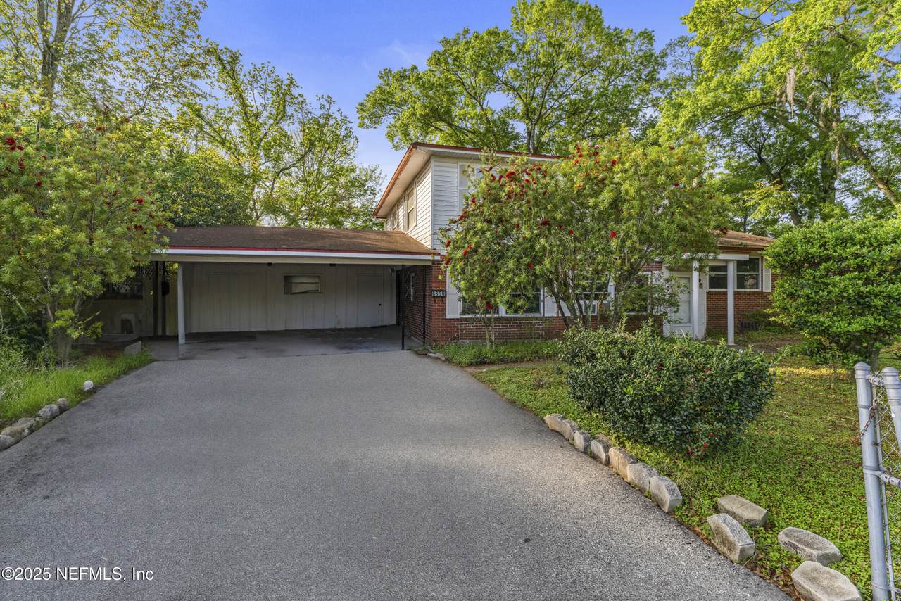 6350 Harlow Boulevard - Photo 1