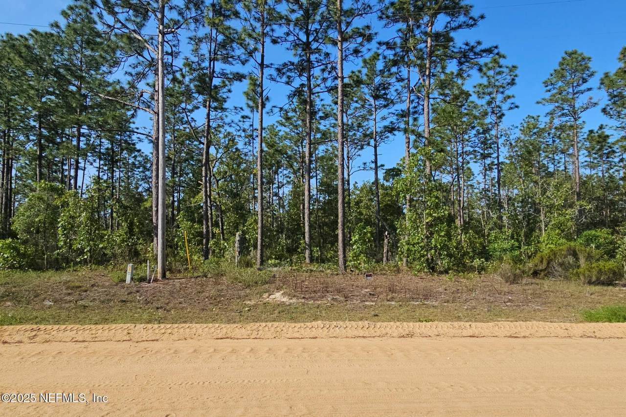 219 Cessna Way - Photo 1