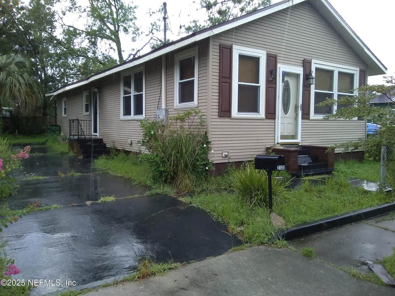 2120 Mcquade Street - Photo 1