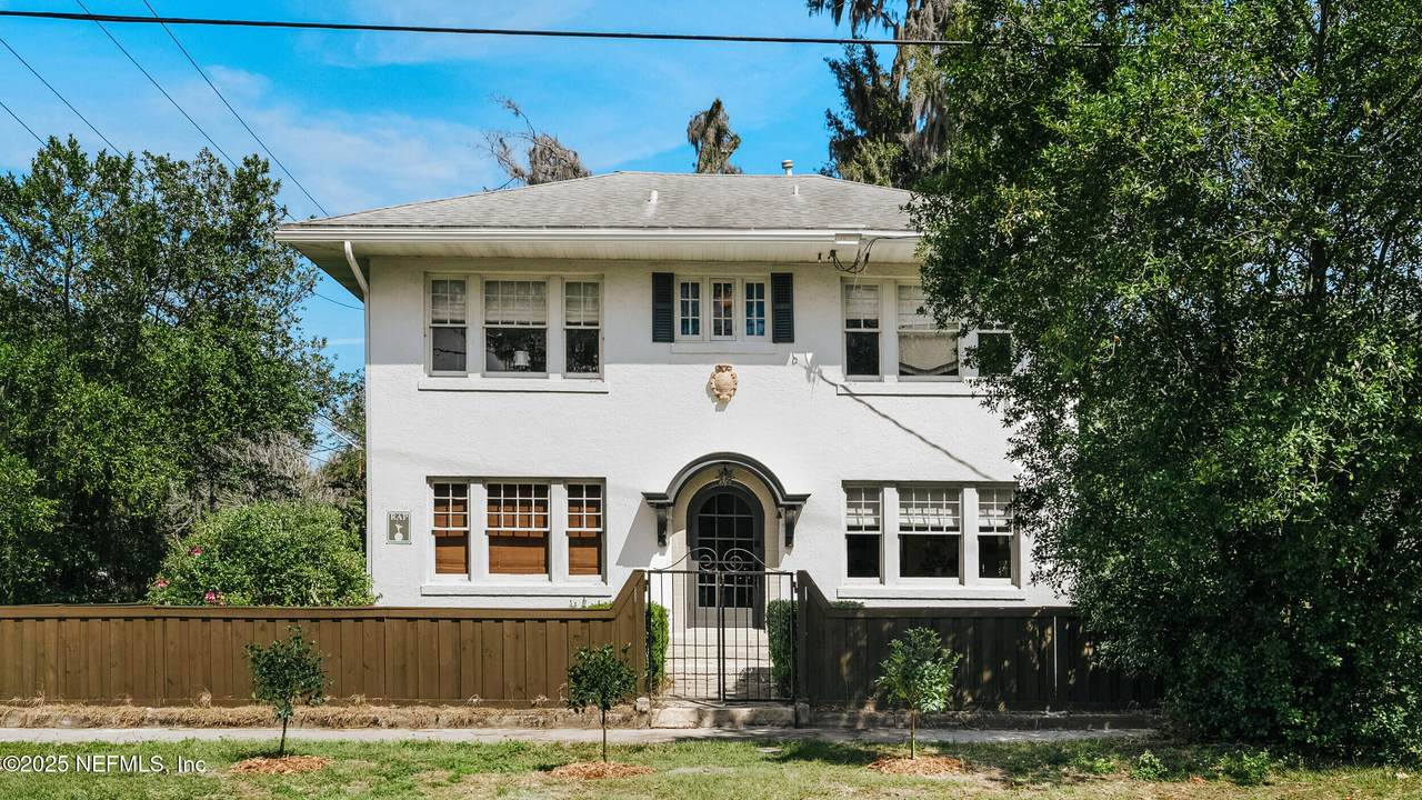 1511 Mcduff Avenue - Photo 1