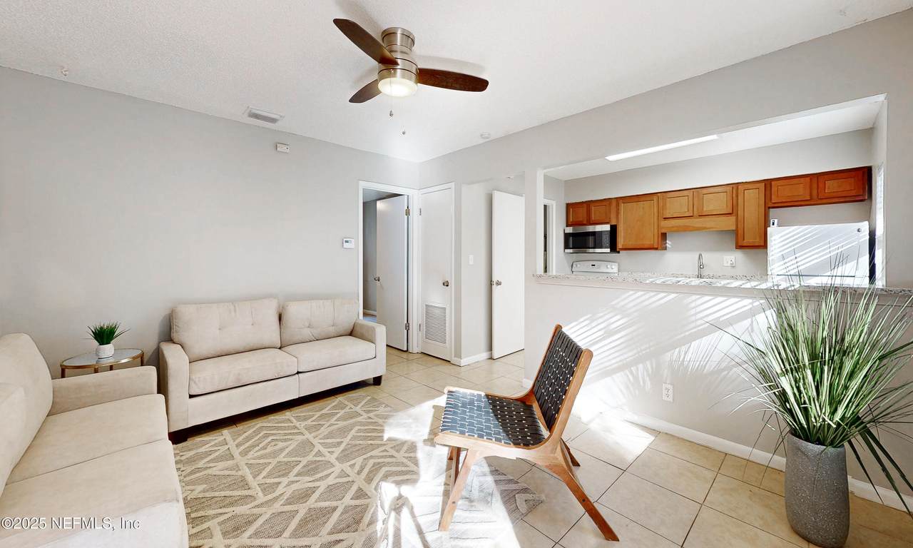 5424 101ST Street - Photo 1