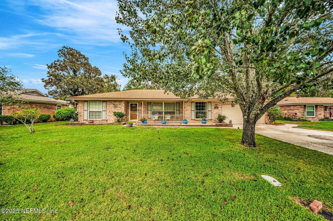 5495 Forrest Drive - Photo 1