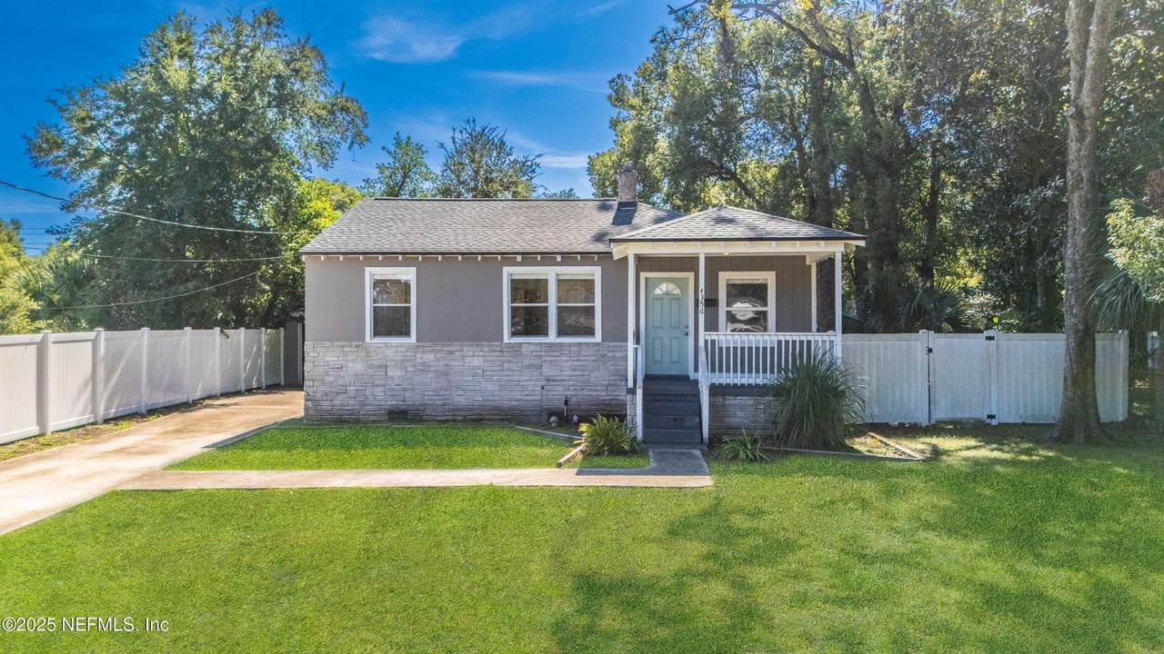 4356 Bethwood Circle - Photo 1