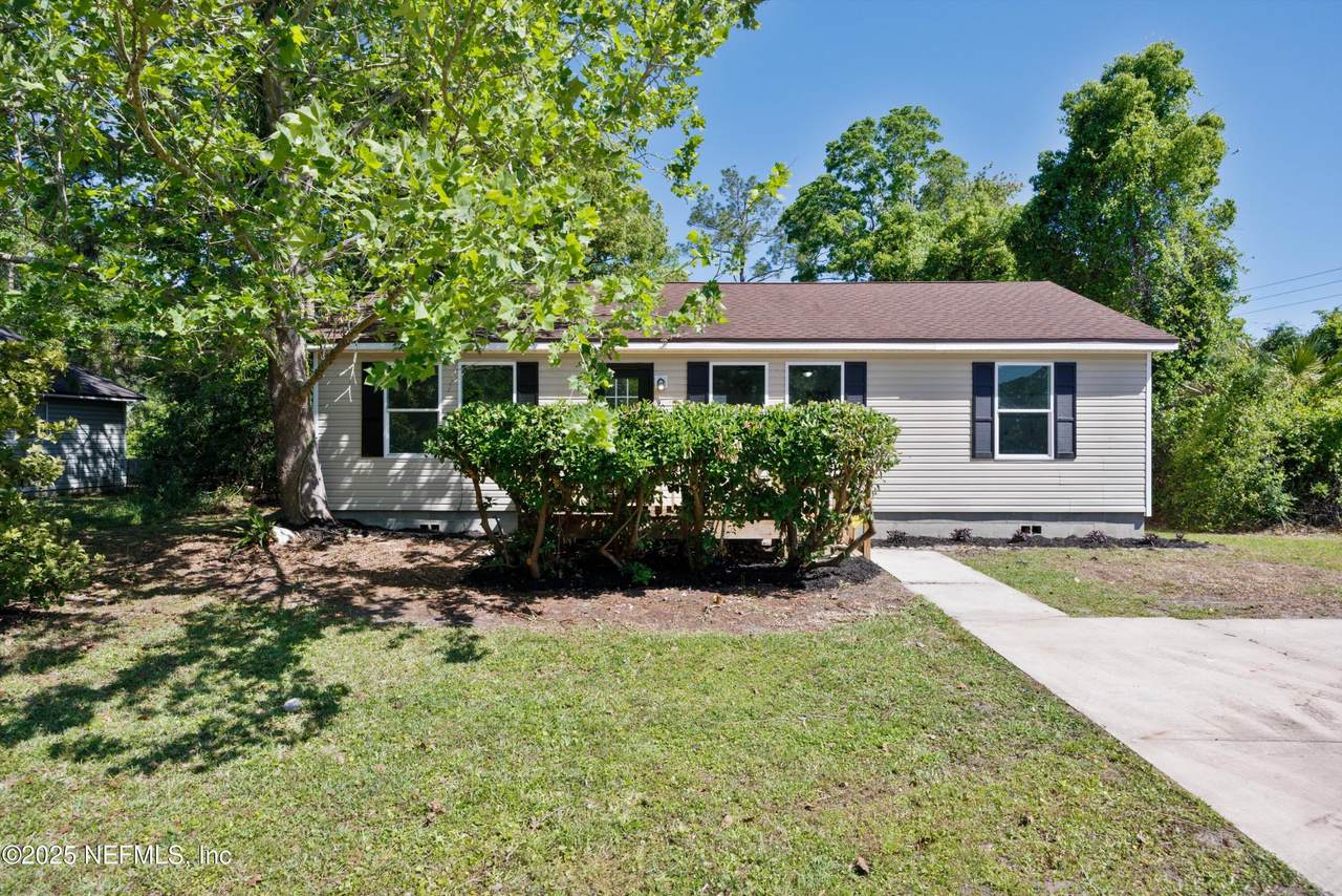 900 Helen Street - Photo 1