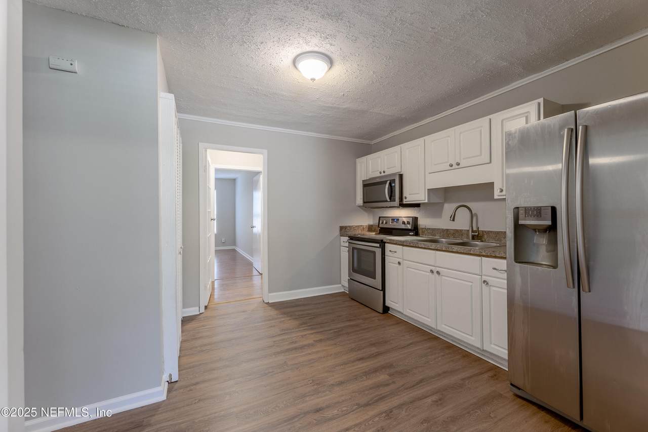 9264 Norfolk Boulevard - Photo 1