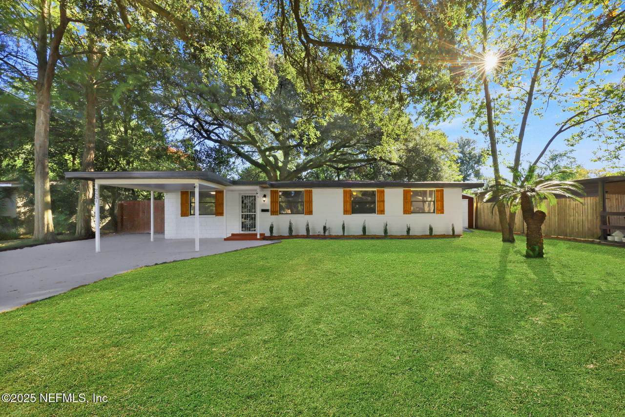 2531 Burlingame Drive - Photo 1