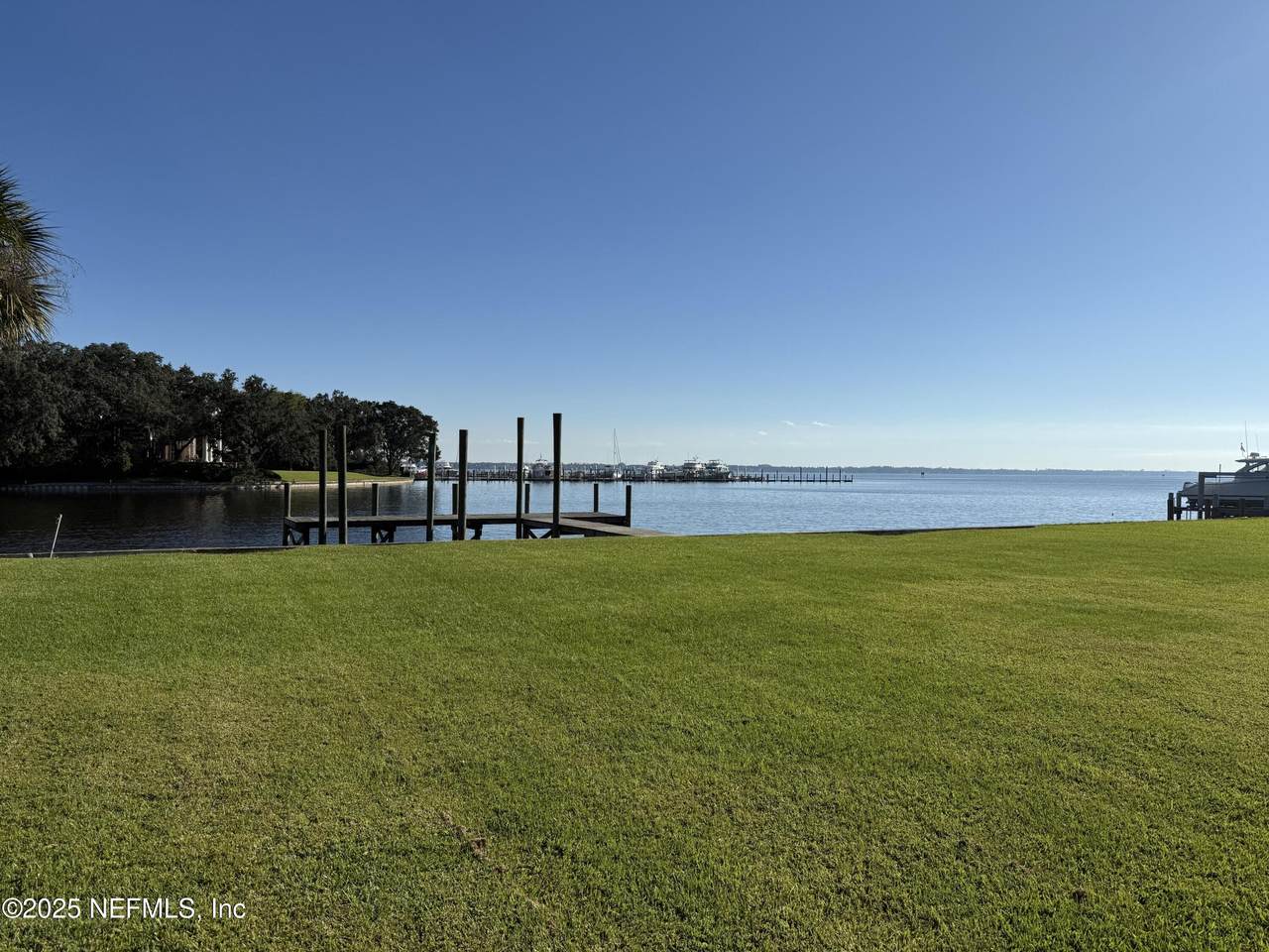 4233 Venetia Boulevard - Photo 1