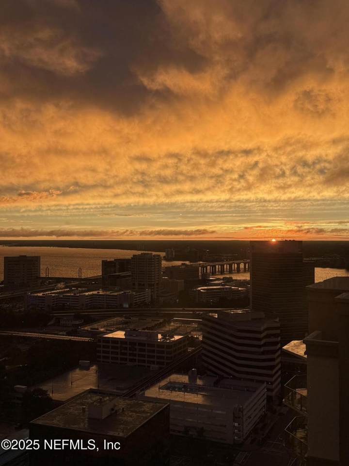 1431 Riverplace Boulevard - Photo 1