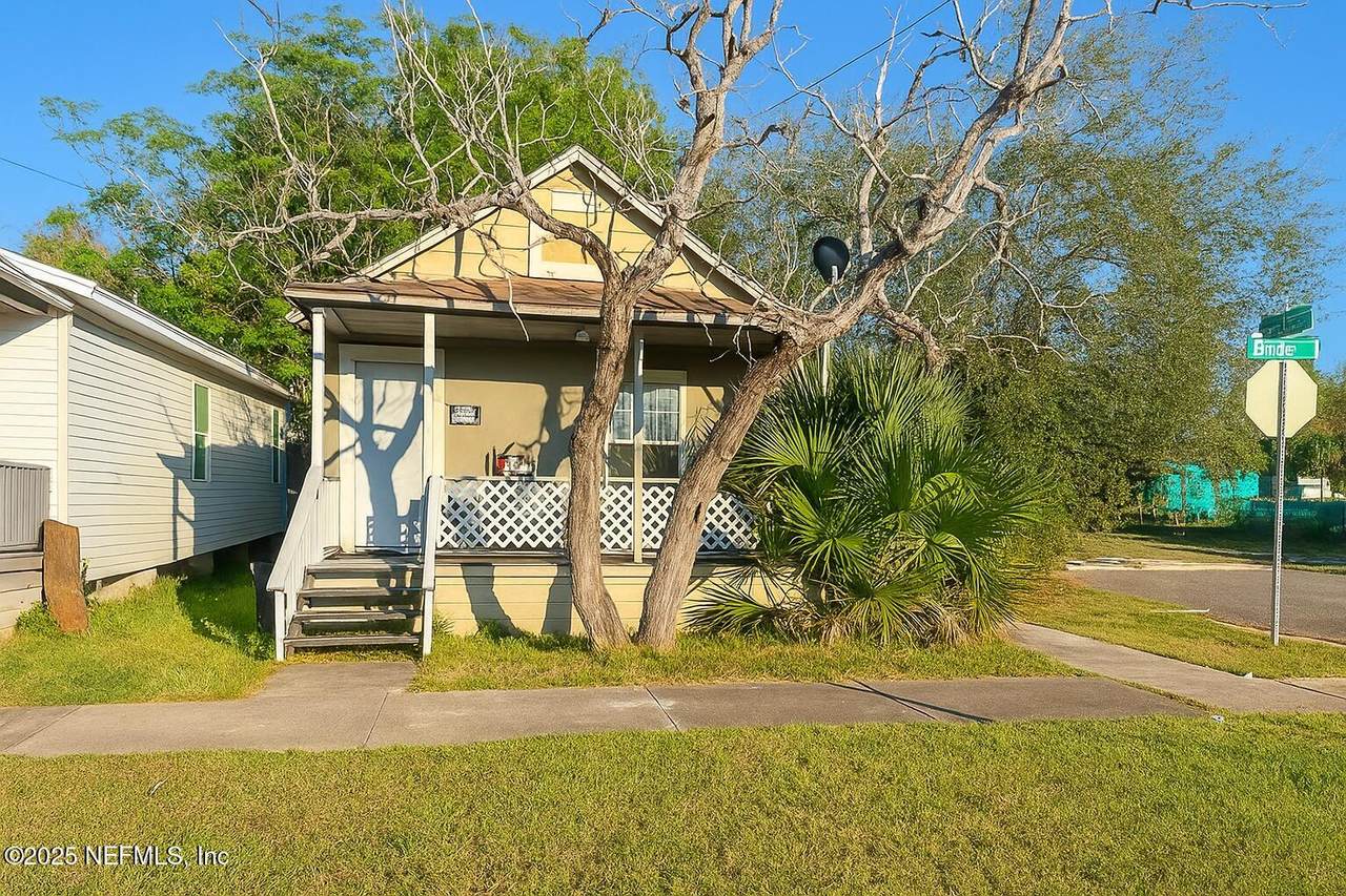 803 Bridier Street - Photo 1