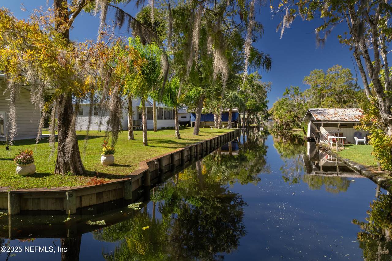 118 Hicks Avenue - Photo 1