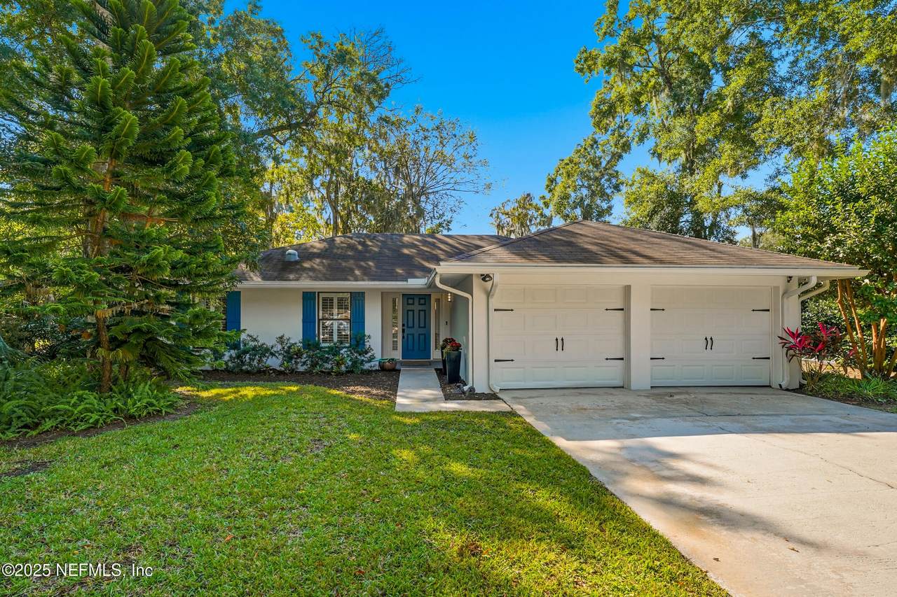 106 Granada Lane - Photo 1