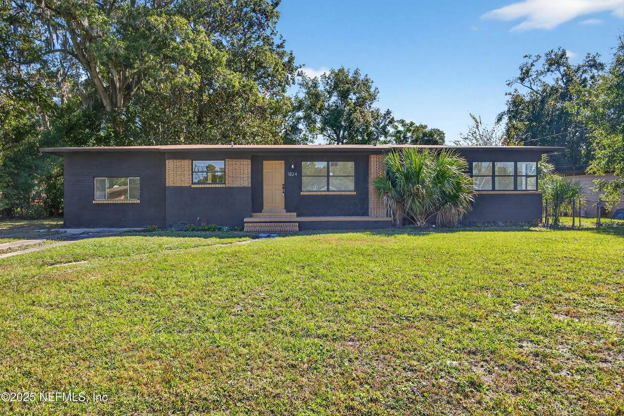1824 Rugby Road - Photo 1