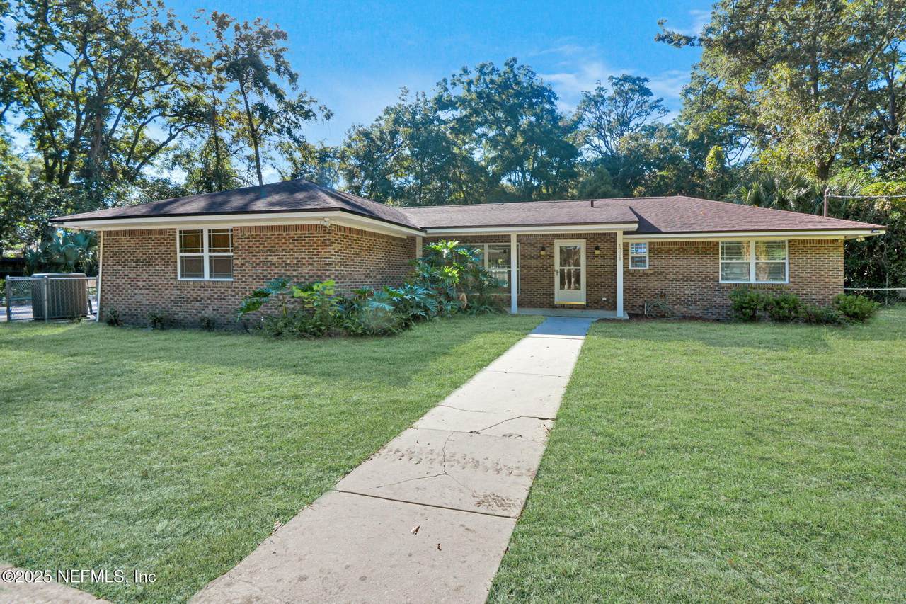 1328 Clements Woods Lane - Photo 1