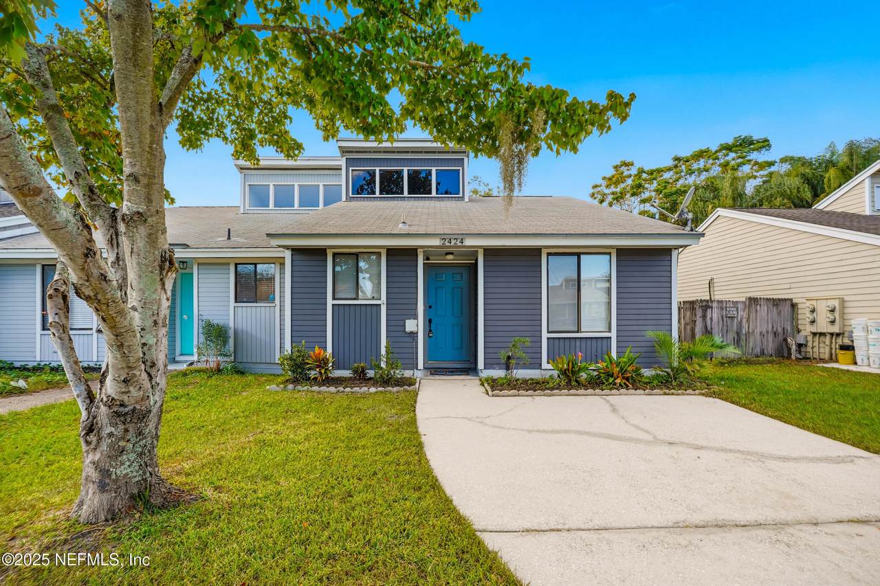 2424 Seabury Place - Photo 1