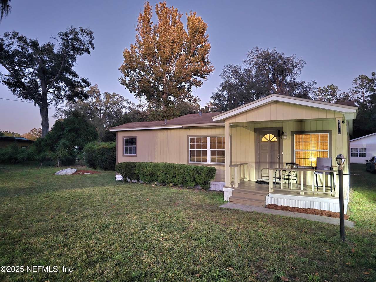 6107 Carlton Road - Photo 1