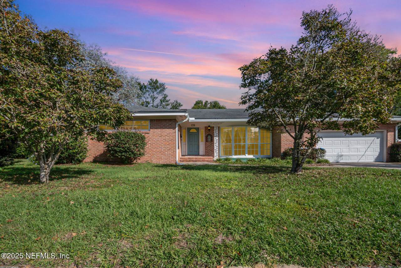 1122 Catalina Road - Photo 1