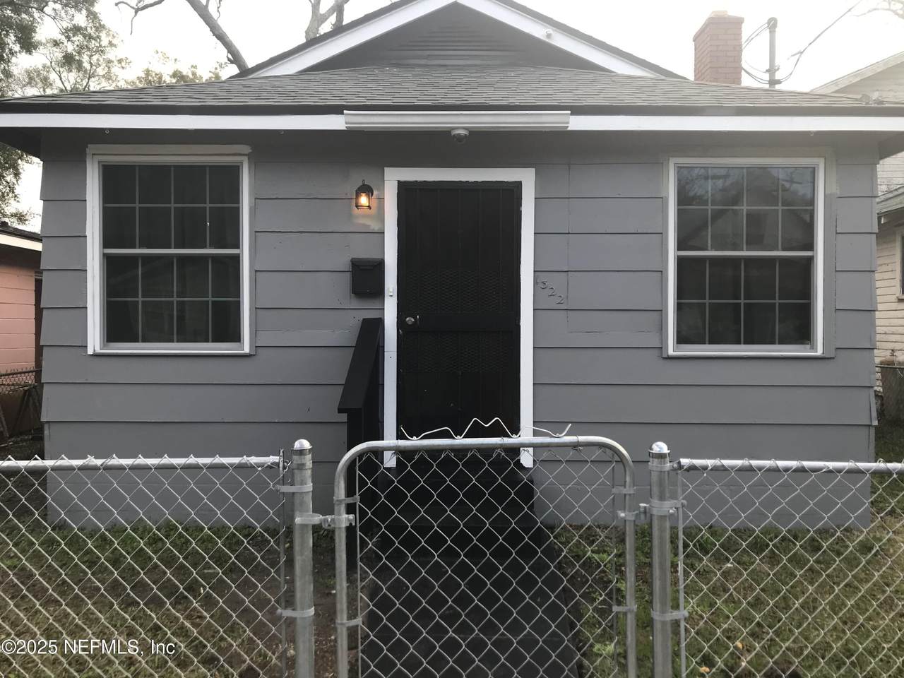 1322 Steele Street - Photo 1