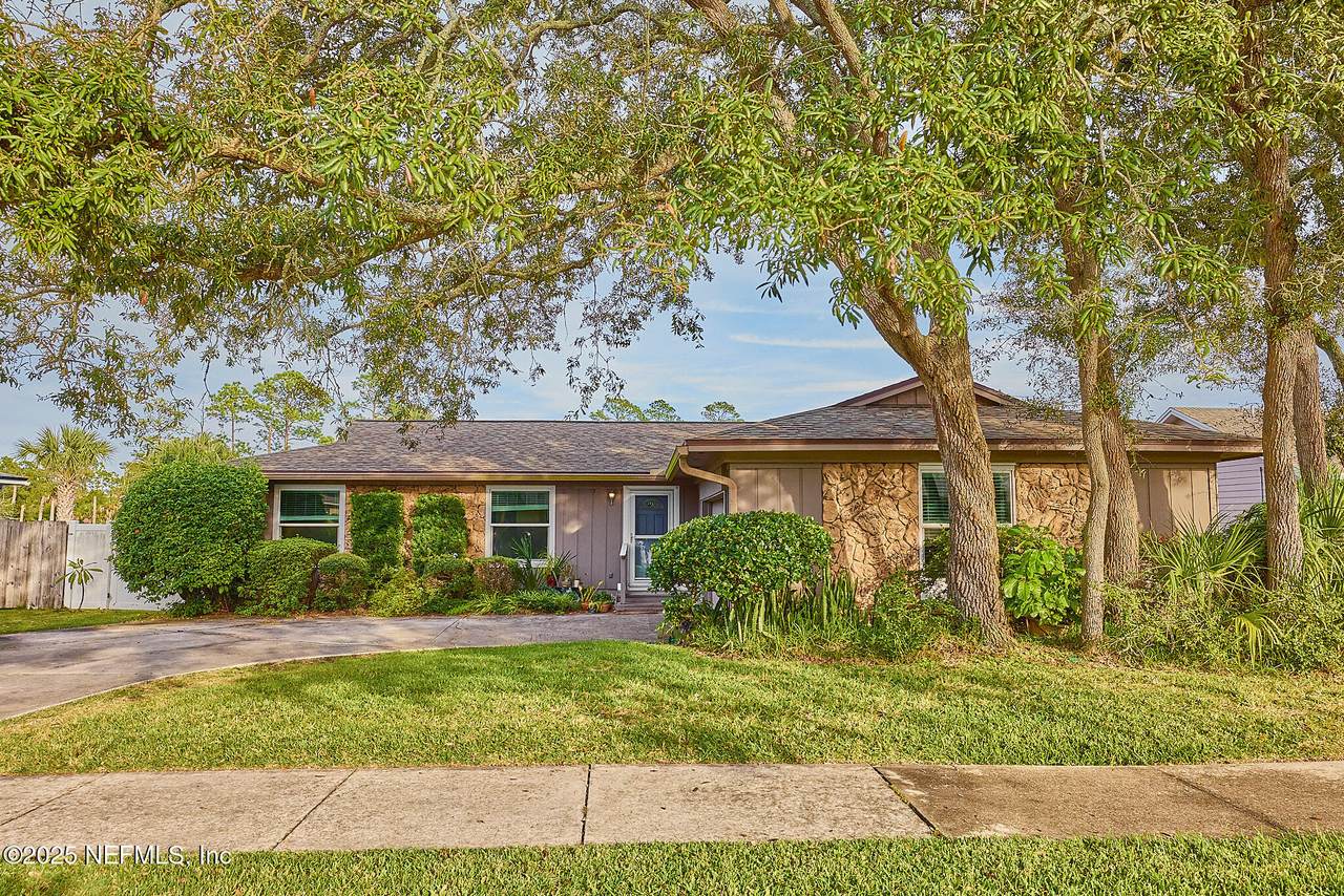 3789 Luth Drive - Photo 1