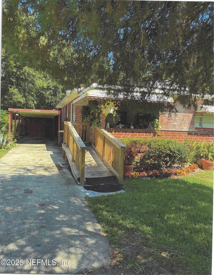 7641 New Kings Road - Photo 1