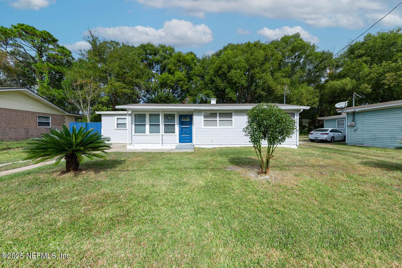 4623 Suffolk Avenue - Photo 1