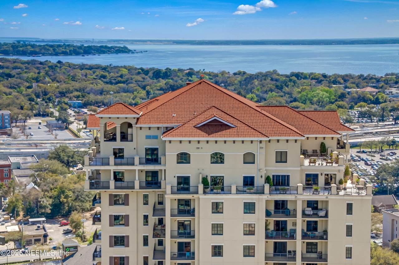 1478 Riverplace Boulevard - Photo 1