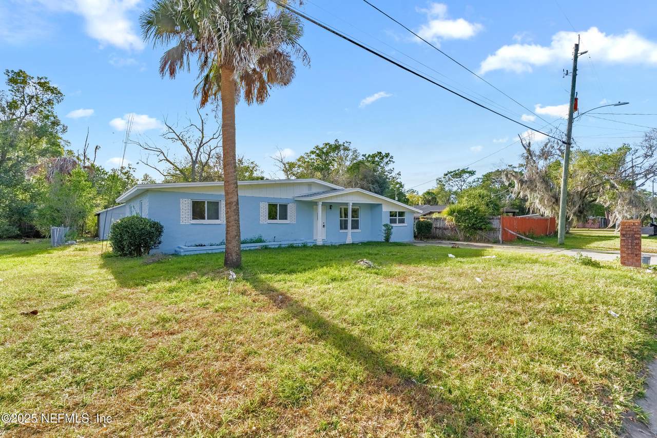 8988 Castle Boulevard - Photo 1