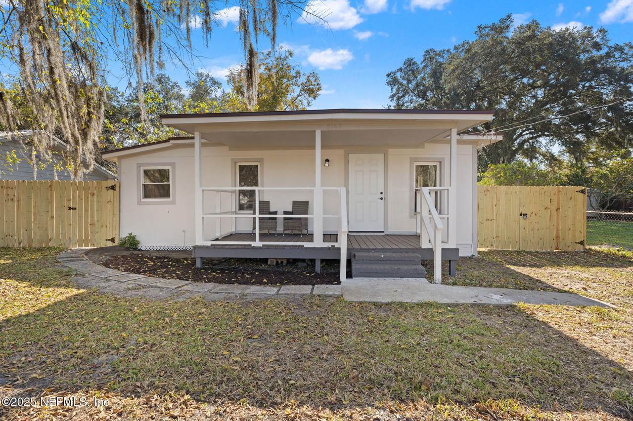 8146 Hammond Boulevard - Photo 1