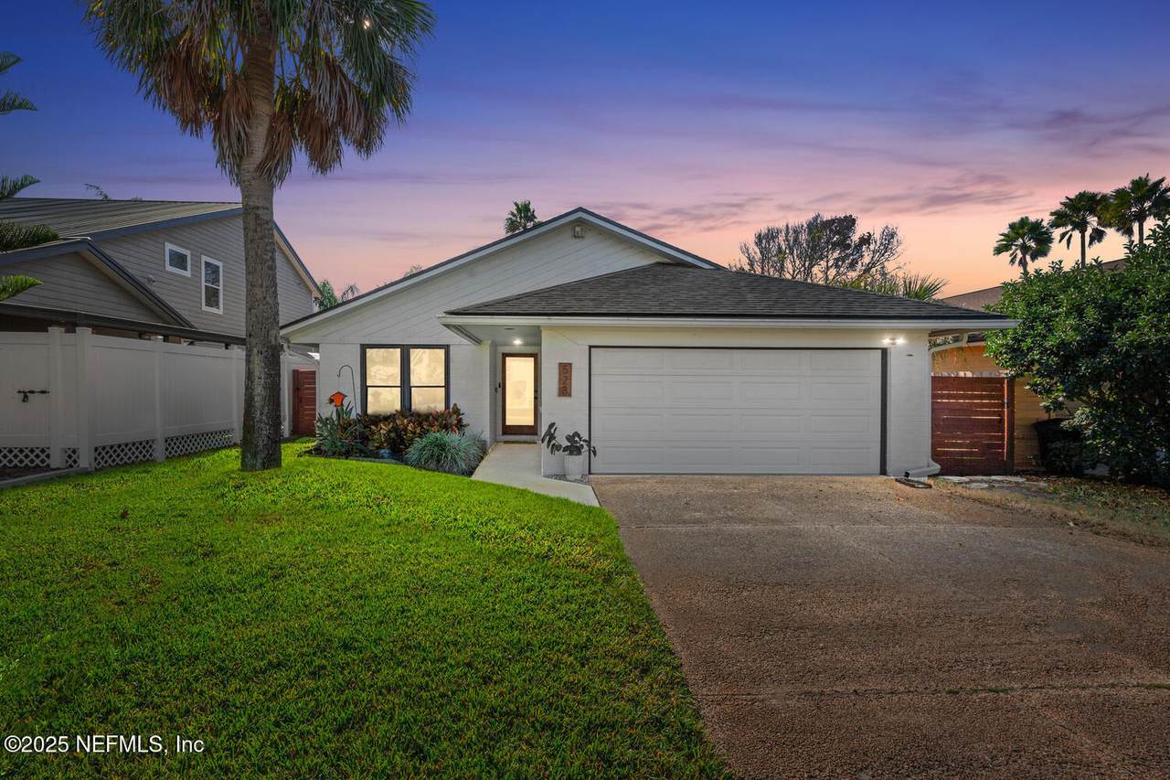 528 10TH Avenue - Photo 1