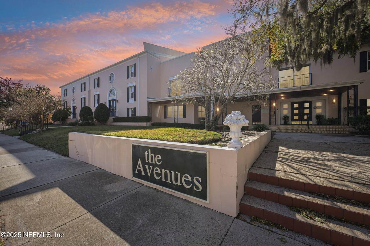 2909 St Johns Avenue - Photo 1