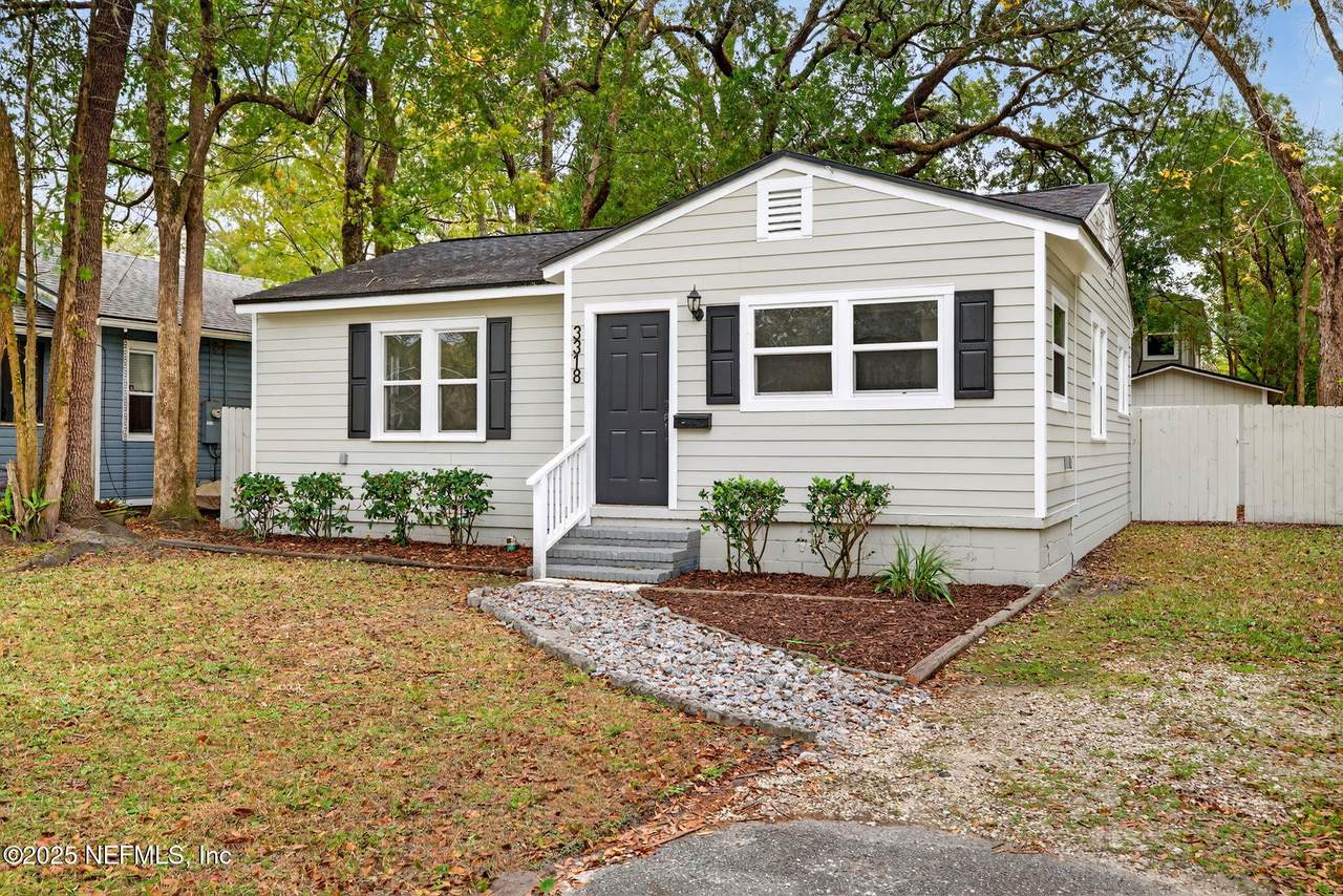 3318 College Street - Photo 1