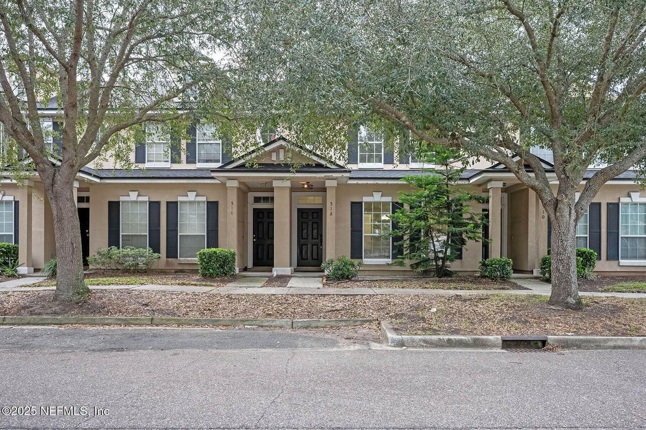 512 Hopewell Drive - Photo 1