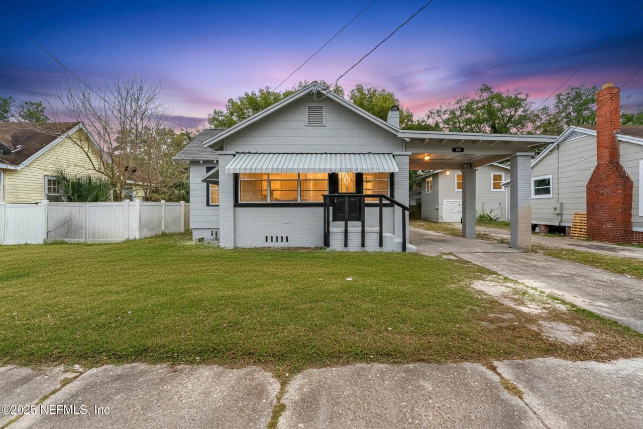 118 45TH Street - Photo 1