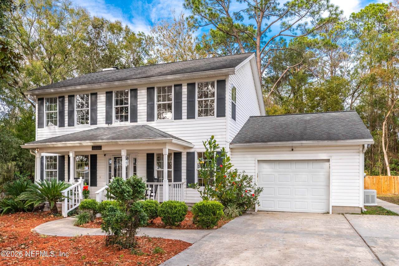 11115 Eleanor Avenue - Photo 1