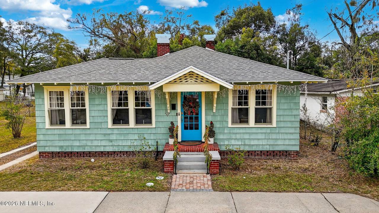 3536 College Place - Photo 1