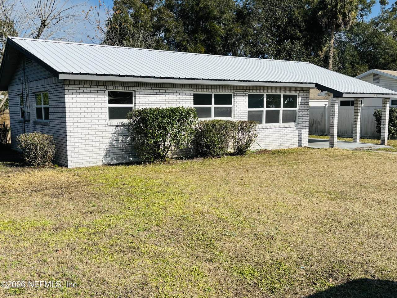 1508 Roselle Avenue - Photo 1