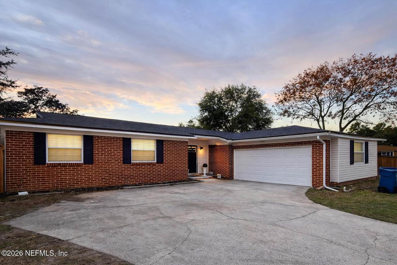 3930 University Club Boulevard - Photo 1